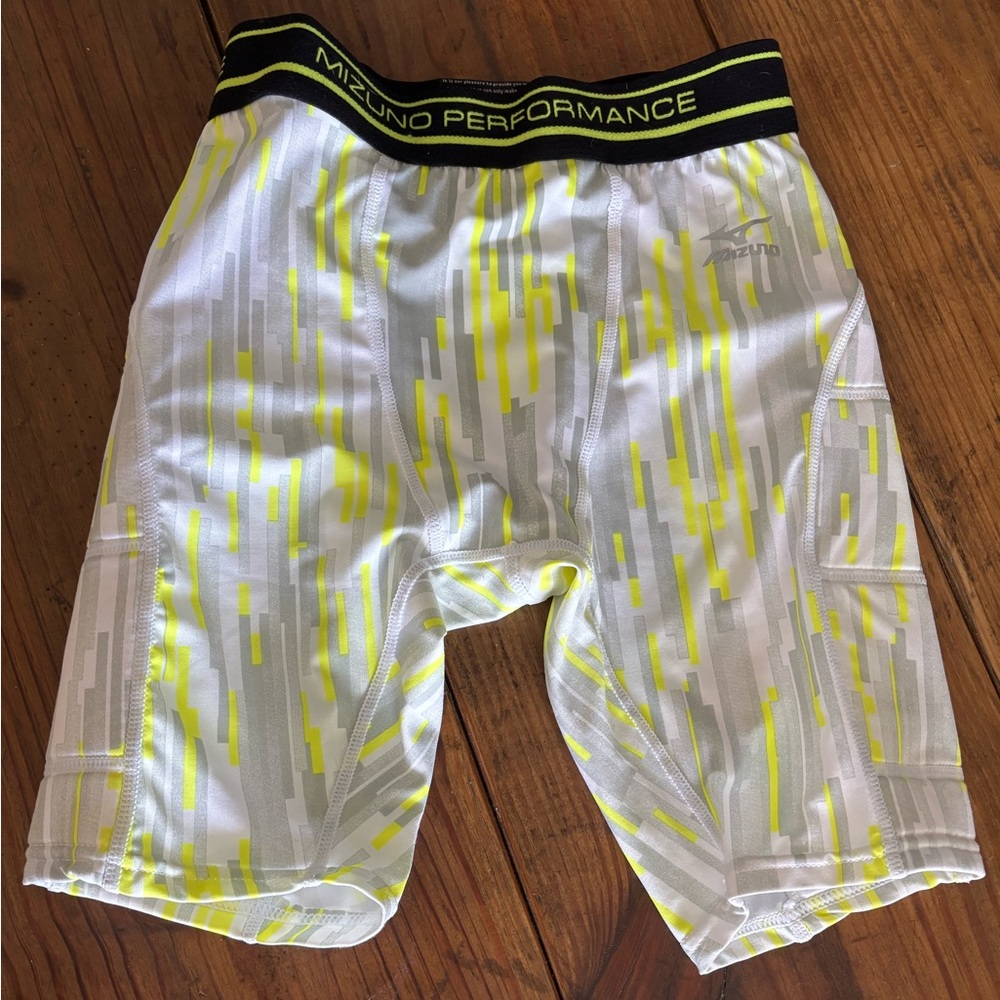 Mizuno youth sliding shorts in White and Yellow